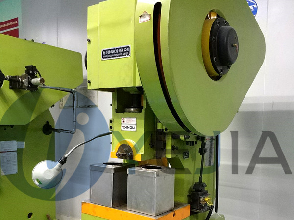 db视讯光电冲床